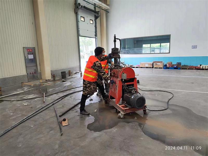 忻府厂房地面下沉塌陷注浆加固施工